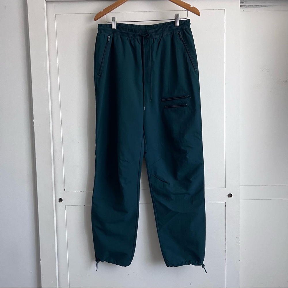 Alo Yoga Men’s Takeaway Track Pant - Midnight Green